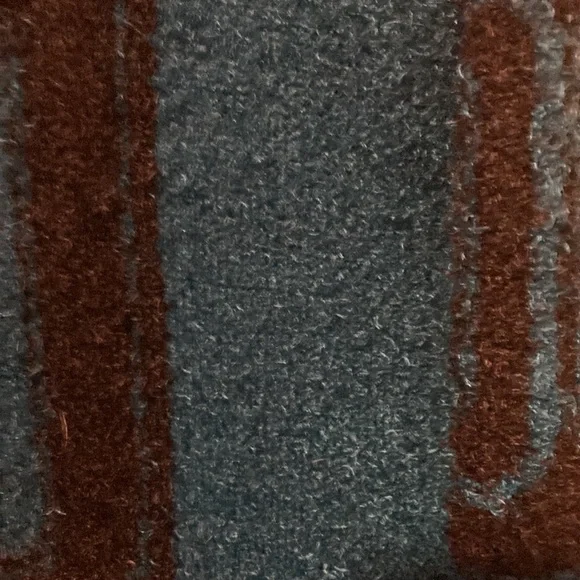 Eagles football sweater - Picture 4 of 4